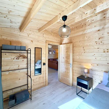 Casa De Madera La Parcela * Malaga