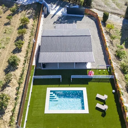 Holiday home Casa De Madera La Parcela